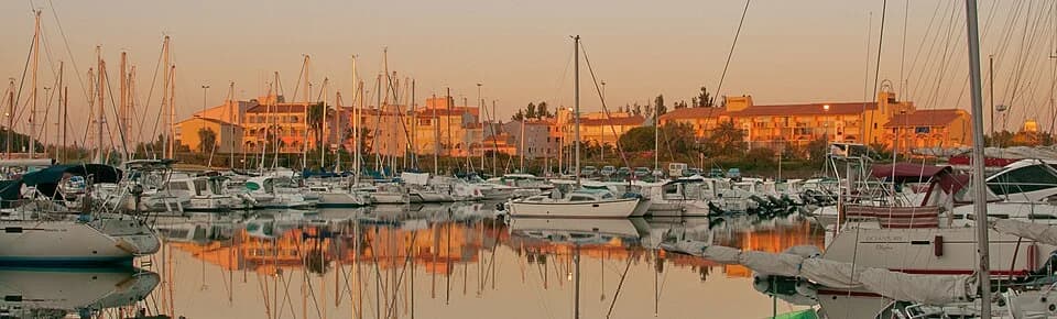 Port de Cap d'Agde avec bateaux, Salon Nautique Méditerranée