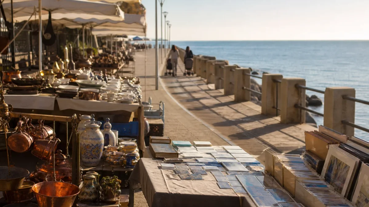 Vide-grenier du Front de Mer au Grau d'Agde — Cap d'Agde, Agde