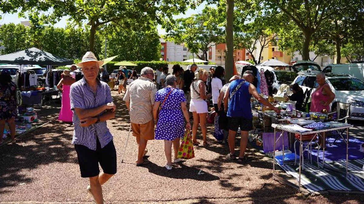 Cap d'Agde - Plus de 130 exposants pour le vide-grenier solidaire du Lien Agathois au Cap d'Agde #capdagde