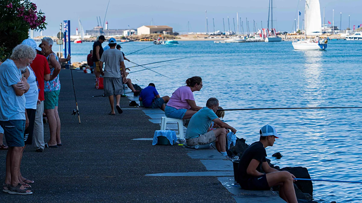 Cap d'Agde - Concours de pêche sur les quais : Sophie Thyse s'impose avec la plus belle prise #capdagde