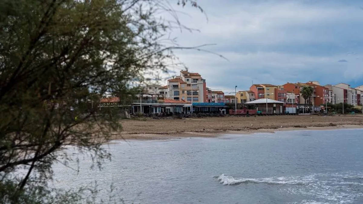 Cap d'Agde - Face aux nuisances nocturnes, la municipalité ferme la plage du Môle la nuit #capdagde